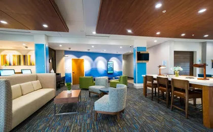 Holiday Inn Express & Suites Southaven Central - Memphis