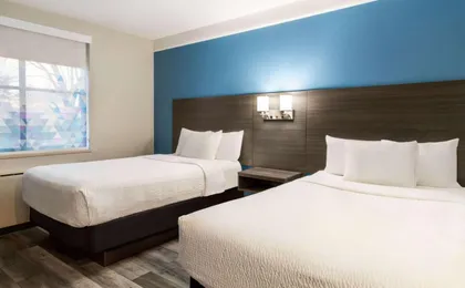 La Quinta Inn & Suites by Wyndham Madison American Center