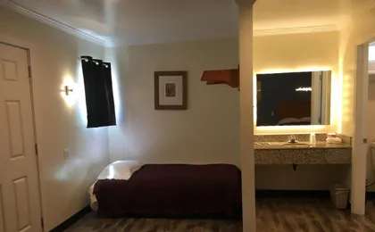 Lincoln Park Motel
