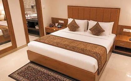 HOTEL CRESENT VILLA