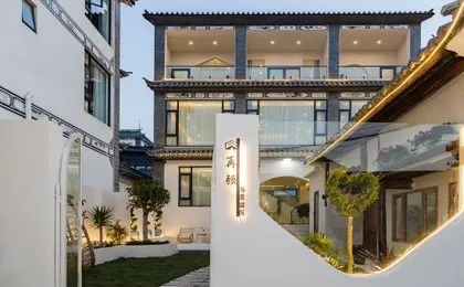 Re-visit the sea view courtyard