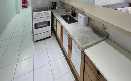 Apartamento No Guaruja Praia Da Enseada Para Ate 6 Pessoas, Com Ar Condicionado, Aprox 350 Metros - 5 Minutos a Pe