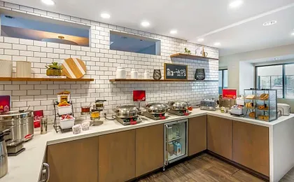 Best Western Plus Cotton Tree Inn