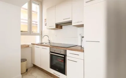 Bay View Apartment