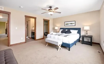 Spectacular Townhome Near Breweries and River District!