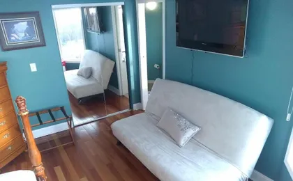 Alaska Sundance Retreat Bed & Breakfast