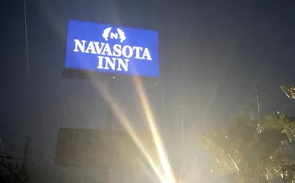 Navasota Inn
