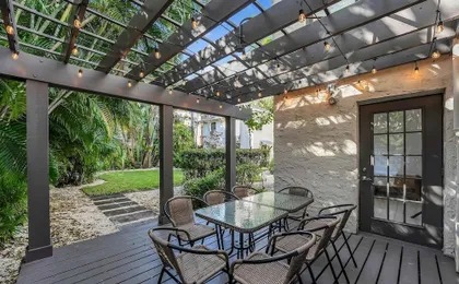 Spacious Stylish 2BR Retreat Near Victoria Park