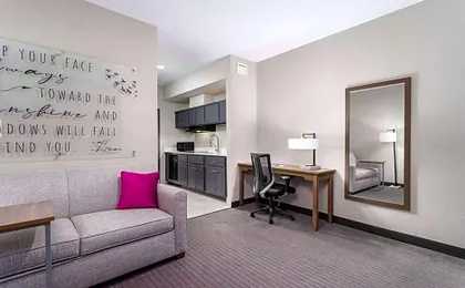 La Quinta Inn & Suites by Wyndham Augusta/Fort Eisenhower