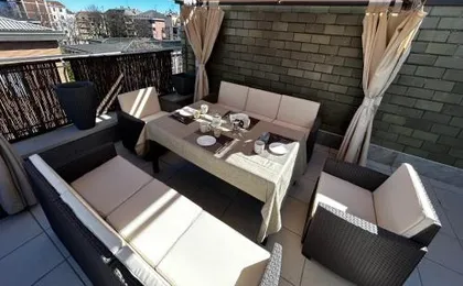 R39 Attic with Terrace and Private Parking