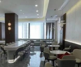 Poltton International Service Apartment Wuhan High-Speed ​​Railway Station West Square