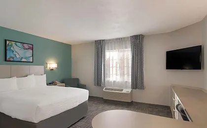 MainStay Suites Omaha Old Mill