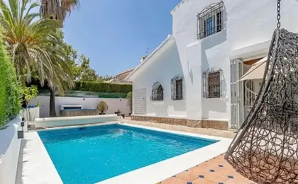 GRR - Elegant Villa With Exclusive Private Pool