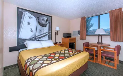 Super 8 by Wyndham Casper West by the River