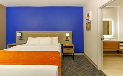 Comfort Suites University Drive