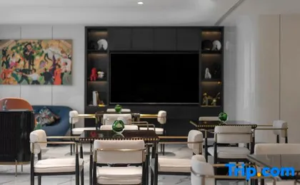 Dishi Hill Hotel (Chengdu Global Center Century City)