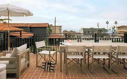 Woods Cove Inn