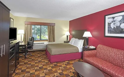 AmericInn by Wyndham Elkhorn Near Lake Geneva