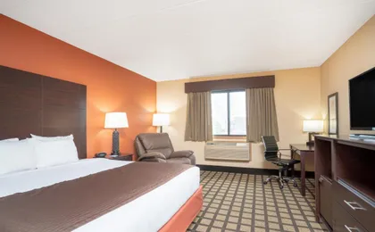 Baymont by Wyndham Lakeville