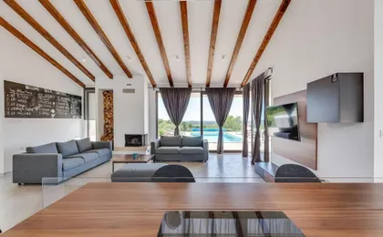 Luxury SPA Villa W Heated Pool, Jacuzzi & Sauna