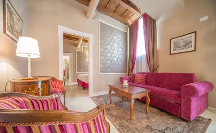 Lady Capulet Apartments