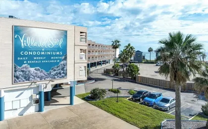 Steps to Water! Beachfront Corpus Christi Condo