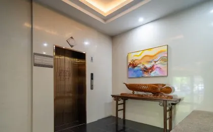 Shanghai Guangfulin Hotel