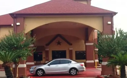 Scottish Inn & Suites - Hobby Airport