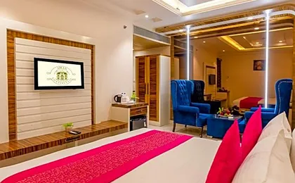Aman Continental With Restaurant - 5Mins from Connaught Place ,Railway Station & Metro