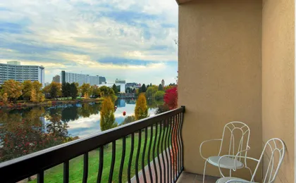 Oxford Suites Spokane