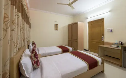 Hotel Raj Comforts