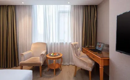 Vienna Hotel Shenzhen Longshen Subway Station