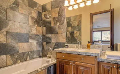 High Meadow by Avantstay Alpine Views w/ Indoor Pool, Hot Tub & Open Floor Plan