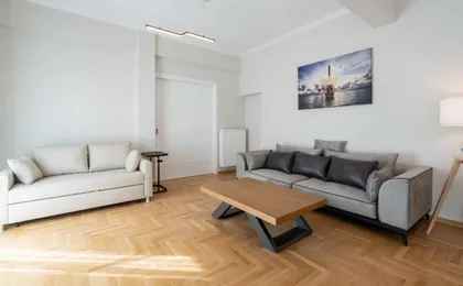 Corner Penthouse in Acropolis