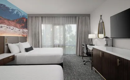 Hotel 43