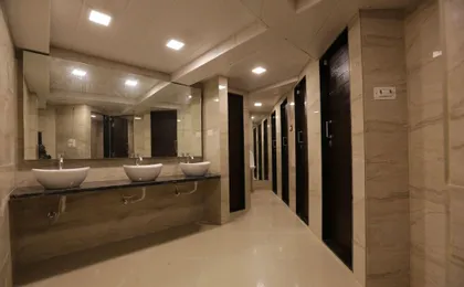 Qubestay Airport Capsule Hotel & Hostel