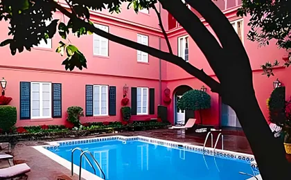 Le Richelieu Hotel