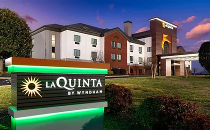 La Quinta Inn & Suites by Wyndham Loudon