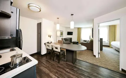 Mainstay Suites Southfield-Detroit