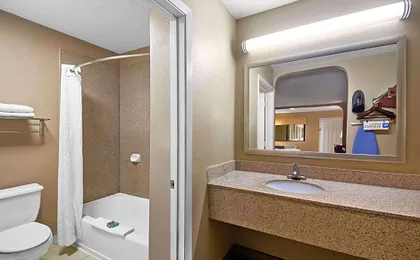 Best Western Cedar Inn