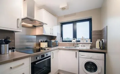 ArcView - SEC Hydro Two Bed Flat With Free parking and Great View