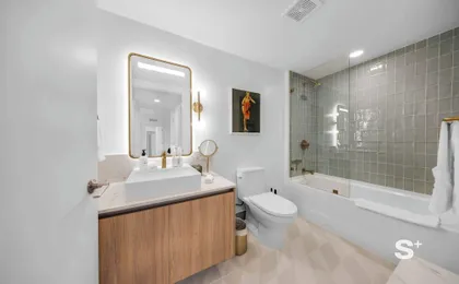 2-BD Condo in DTW Miami - City Views