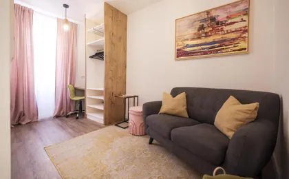 Charming Studio Apt in City Center