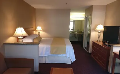 Burbank Inn And Suites