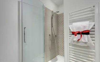 Costa San Giorgio Apartment by Mamo Florence