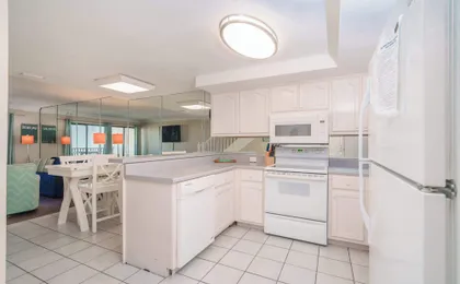 Sea Forever Cozy Oceanfront Condo