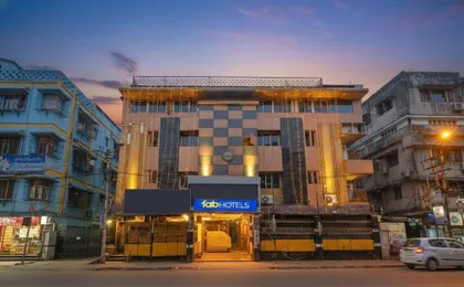 Hotel Heera Holiday Inn
