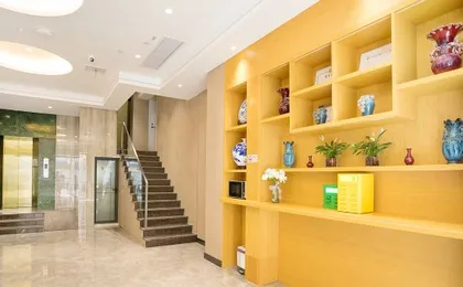 Xinrenren Hotel (Shanghai Daning International Zhabei Park Branch)