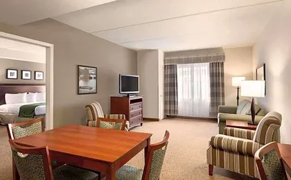 Country Inn & Suites by Radisson, Buffalo South I-90, NY