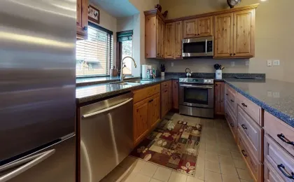 Helios North 6 Spacious and Bright, Pet-Friendly, Walk to The Village Gondola by RedAwning